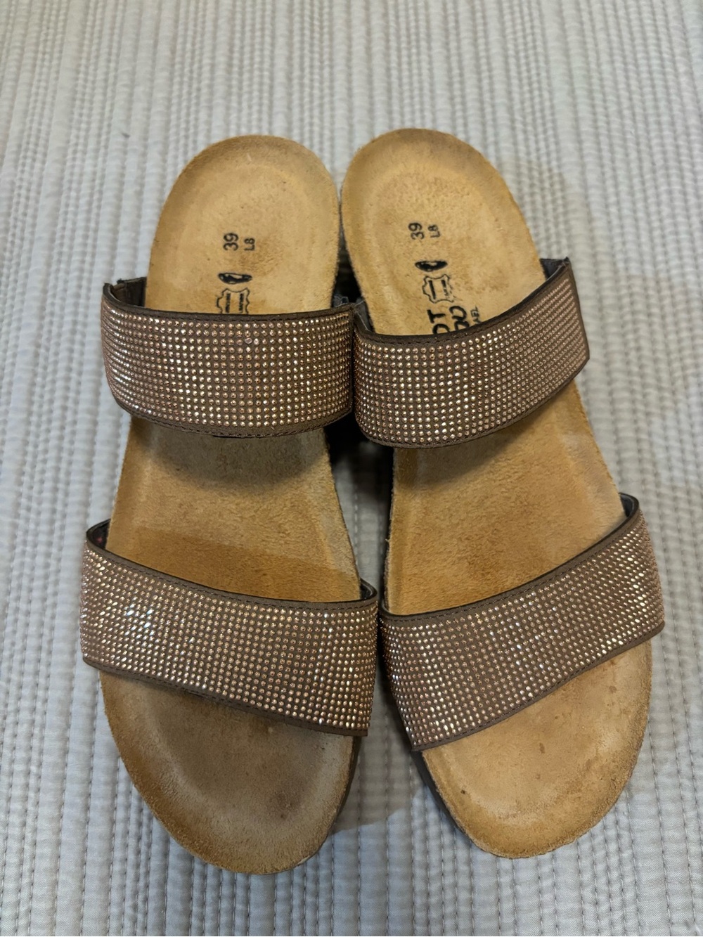 Naot Bianca sandals 39/8.5 like new